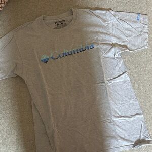 Columbia Light Gray Men's Short Sleeve Tee